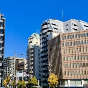 京都市下京区柿本町　マンション玄関　鍵開け鍵交換